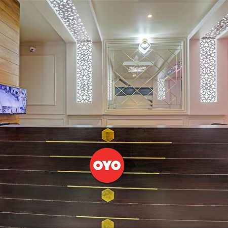 Hotel O Royal Regency Palace 戈勒克布尔 外观 照片