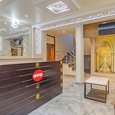Hotel O Royal Regency Palace 戈勒克布尔 外观 照片